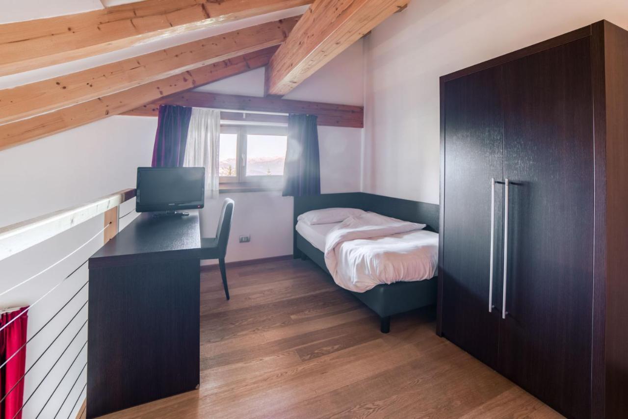 ואסון Hotel Montana מראה חיצוני תמונה