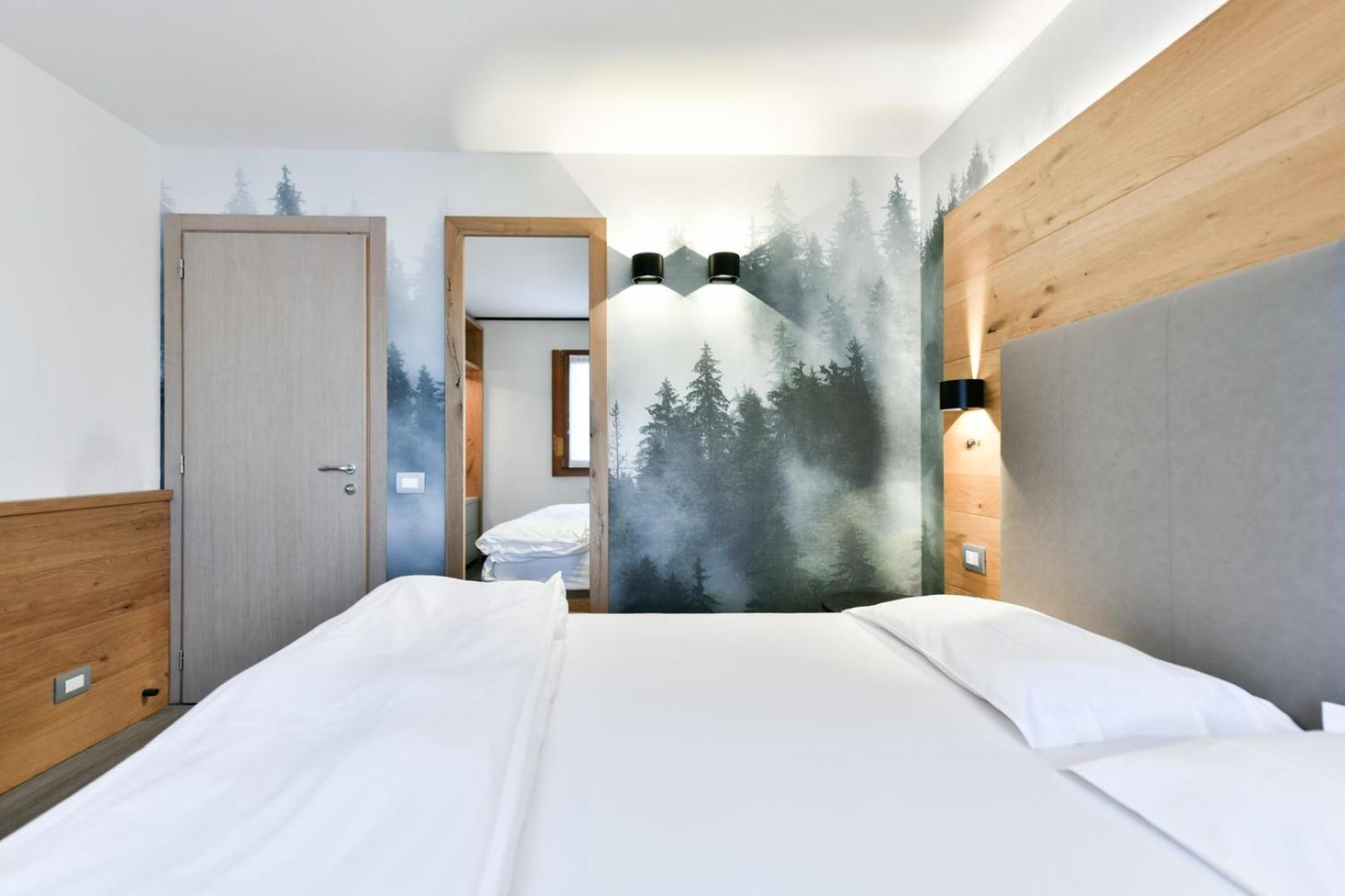 ואסון Hotel Montana מראה חיצוני תמונה